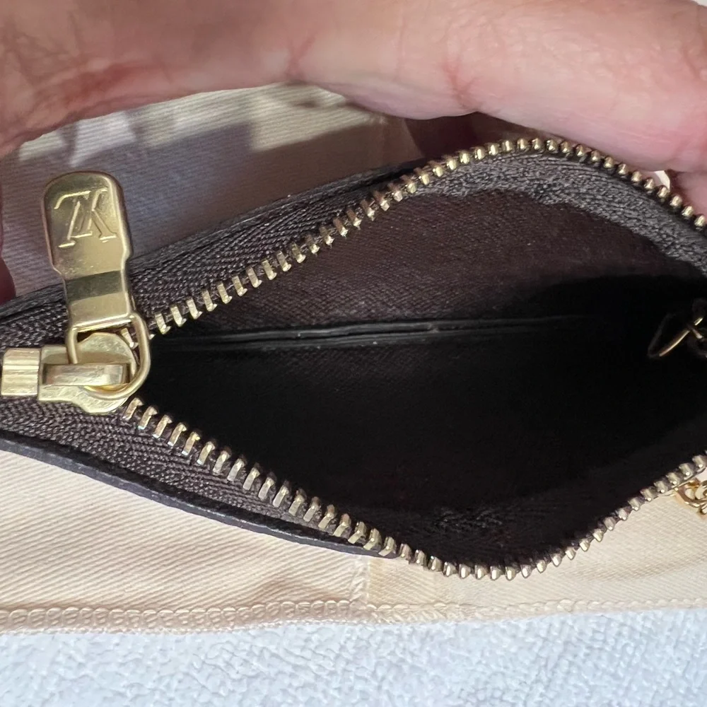 Authentic Louis Vuitton key/pouch with papers/ dust bag/box - Picture 3 of 8